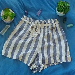 *SALE* AE striped shorts
